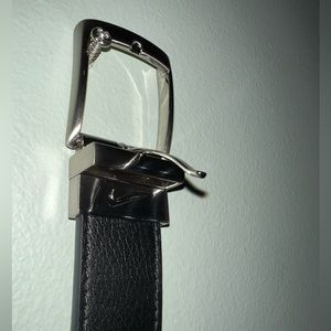 Nike Reversible (Black/Brown) Leather Belt Size XL (42-44)